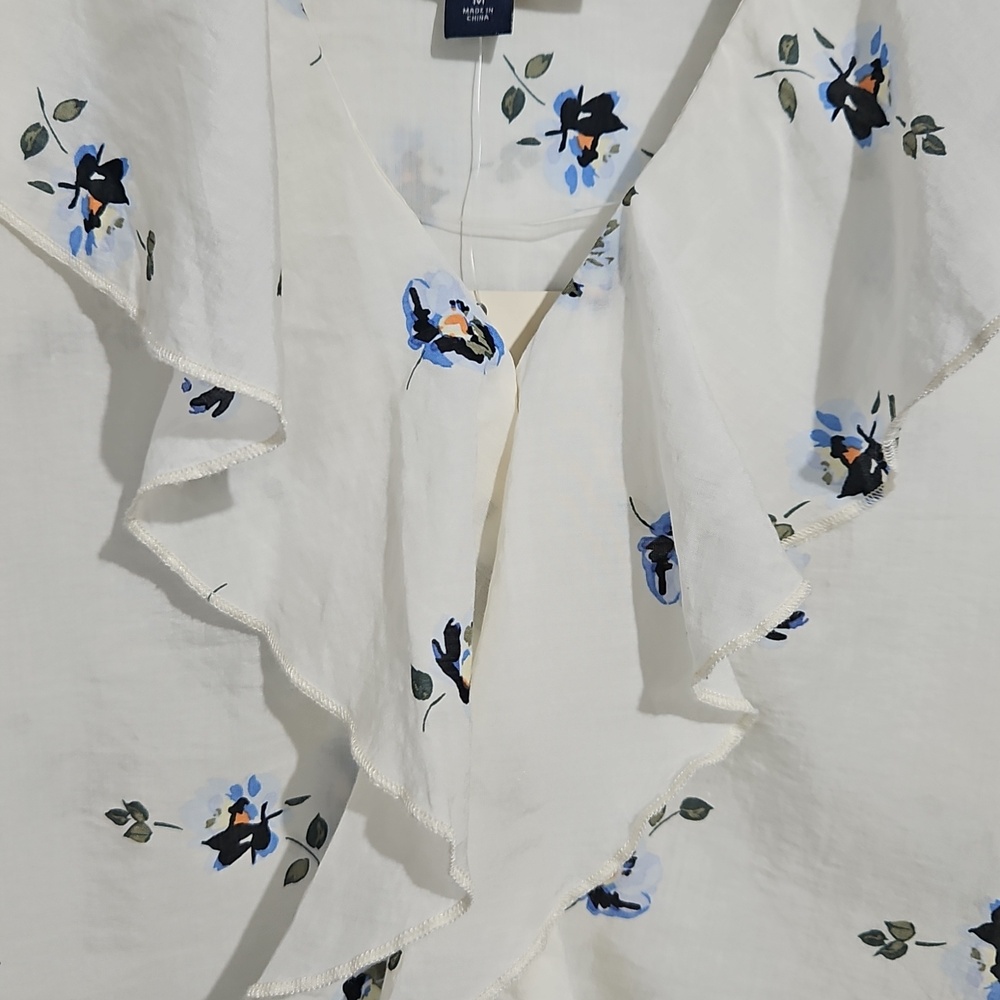 Universal Thread Cream Floral Ruffle Blouse - Picture 2 of 6